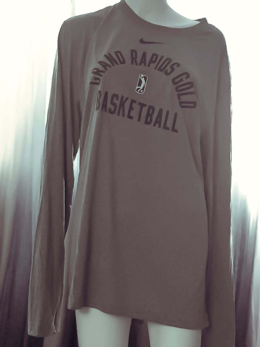 Nike Grand Rapids Gold Basketball Long Sleeve Graphic Tee L Tall NWT